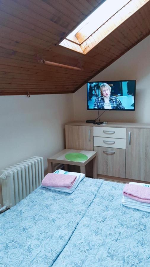 Apartmani Sara Новий Сад Екстер'єр фото